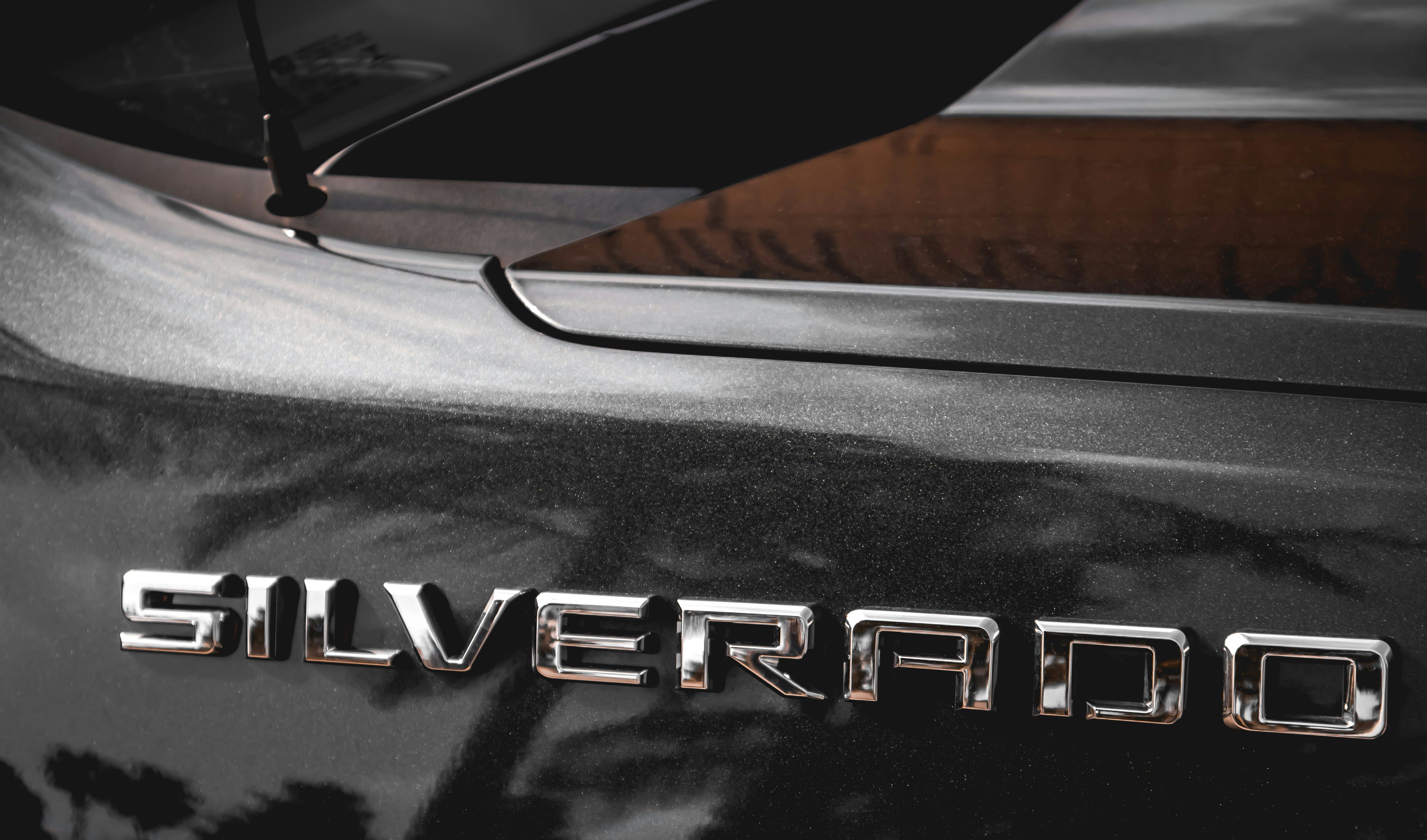 Logo silverado