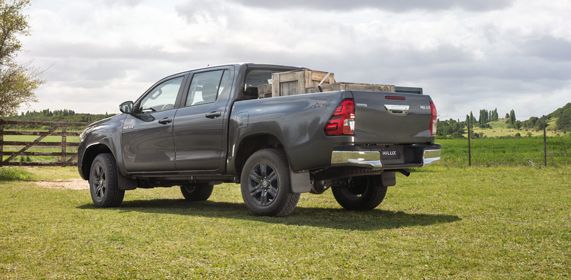 toyota-hilux-exterior.jpeg